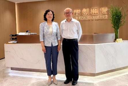 黄浦区人大常委会主任一行莅临君创租赁总部走访调研